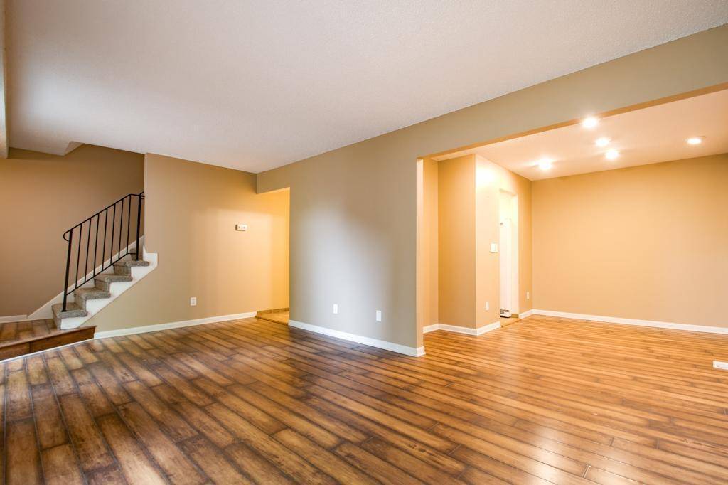 Hopkins, MN 55343,1256 Wagon Wheel RD
