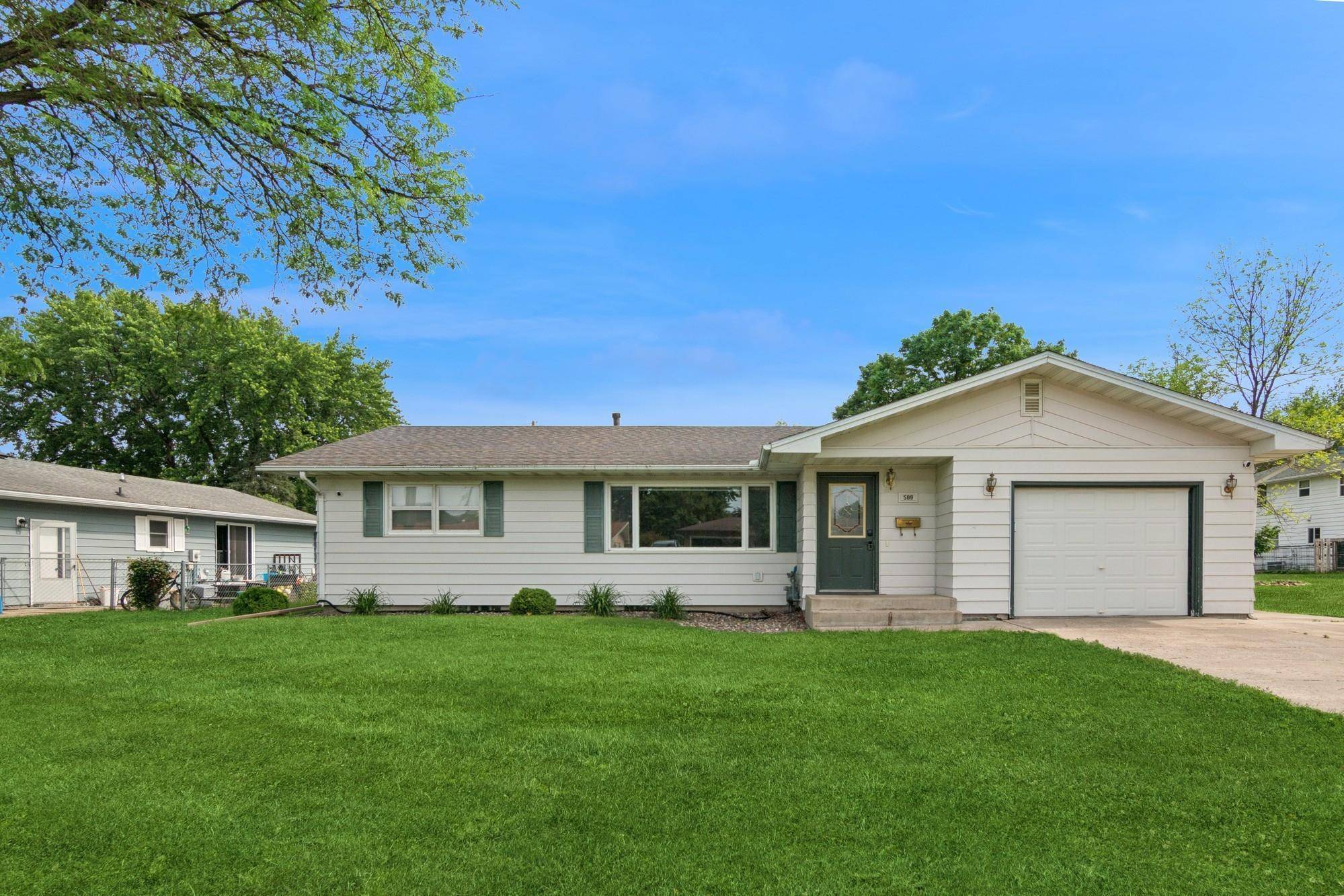 Owatonna, MN 55060,509 14th ST NE