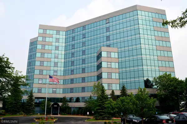 Minnetonka, MN 55343,5601 Smetana DR #518