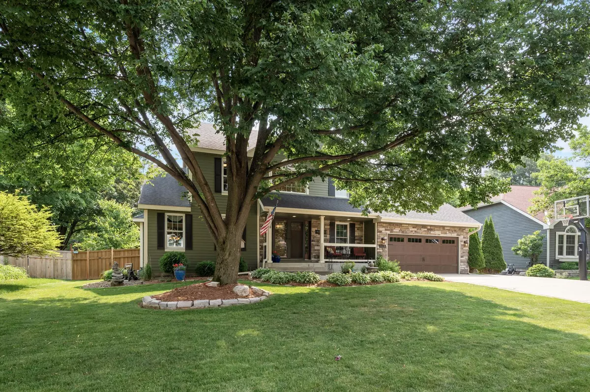 Eden Prairie, MN 55347,8813 Stanley TRL
