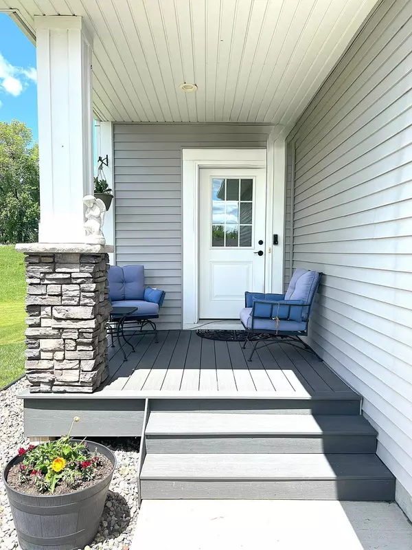 Norwood Young America, MN 55397,592 Shoreview LN