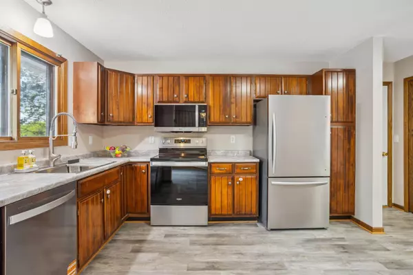 Roseville, MN 55113,371 Millwood ST