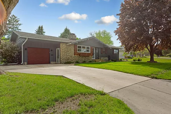 Owatonna, MN 55060,825 South ST