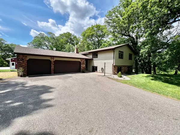 17300 Baseline AVE, Jordan, MN 55352