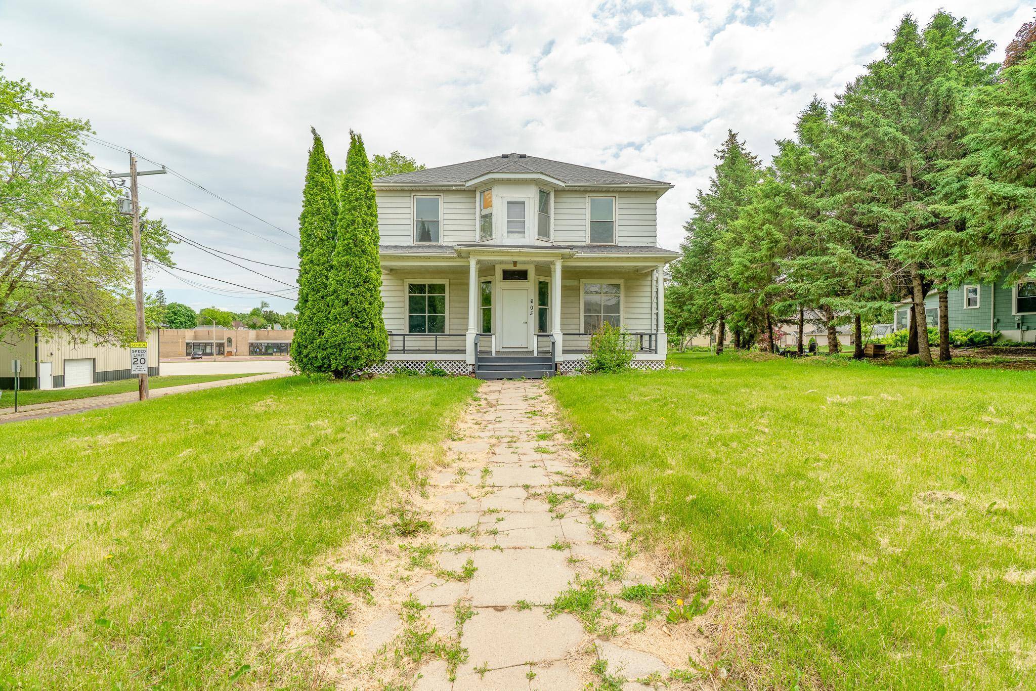 603 Albion AVE, Fairmont, MN 56031