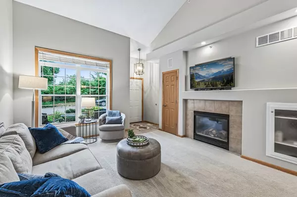 Eden Prairie, MN 55347,10098 Bridgehill TER #53