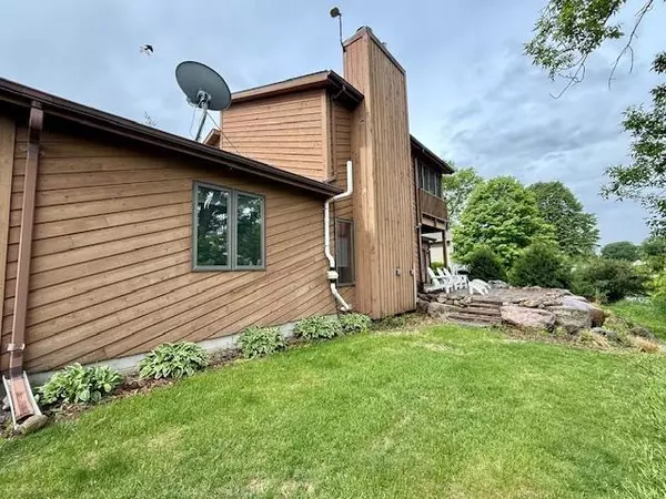 Redwood Falls, MN 56283,128 Knollwood DR