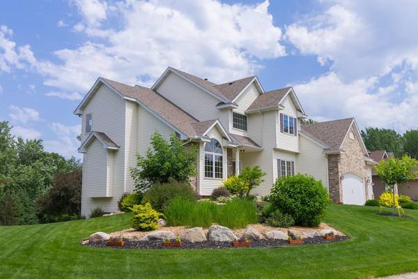 10847 Alberton CT, Inver Grove Heights, MN 55077