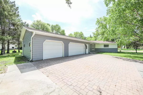 Alexandria, MN 56308,1202 Ridgeview TER NE