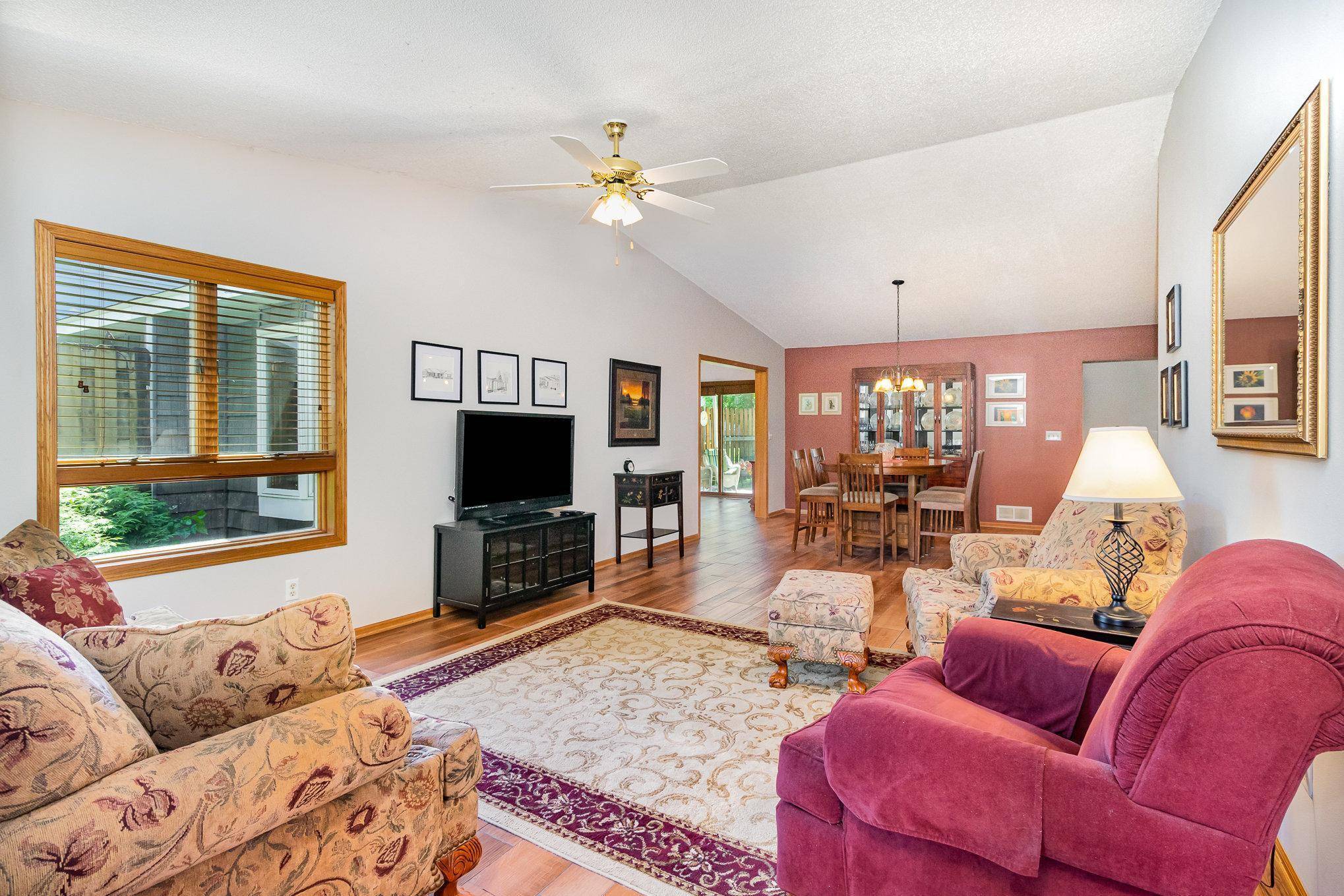 New Prague, MN 56071,322 7th ST NE