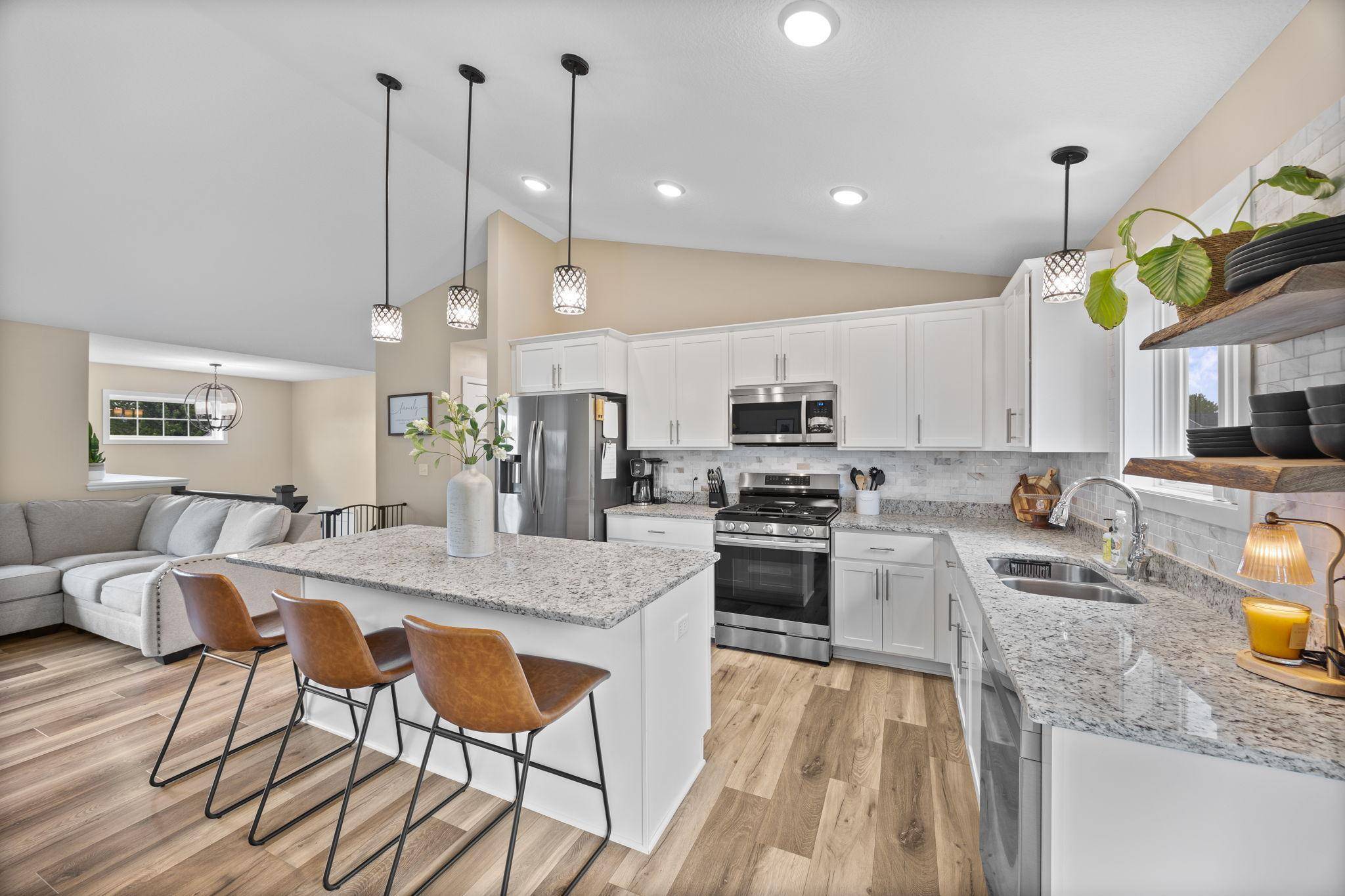 970 Acacia DR S, Annandale, MN 55302