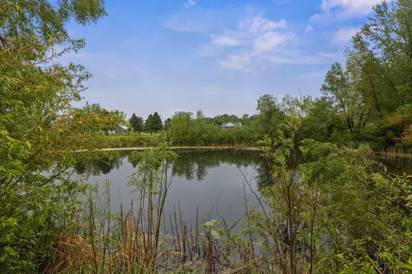 970 Acacia DR S, Annandale, MN 55302