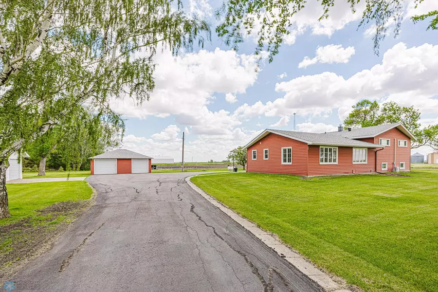 509 Clement AVE, Grandin, ND 58038