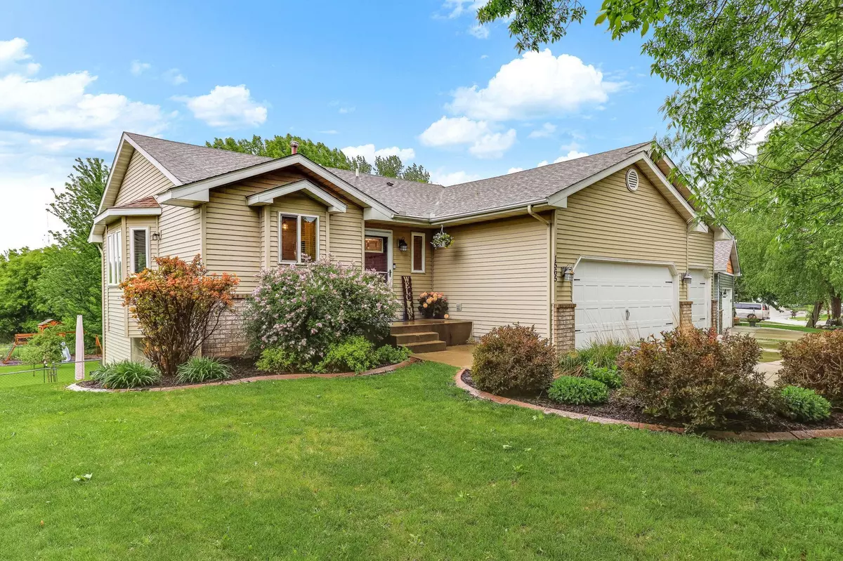 Monticello, MN 55362,1565 Oak Ridge CIR