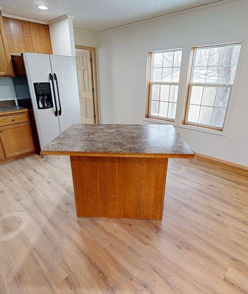 Chaska, MN 55318,90 Michelle AVE