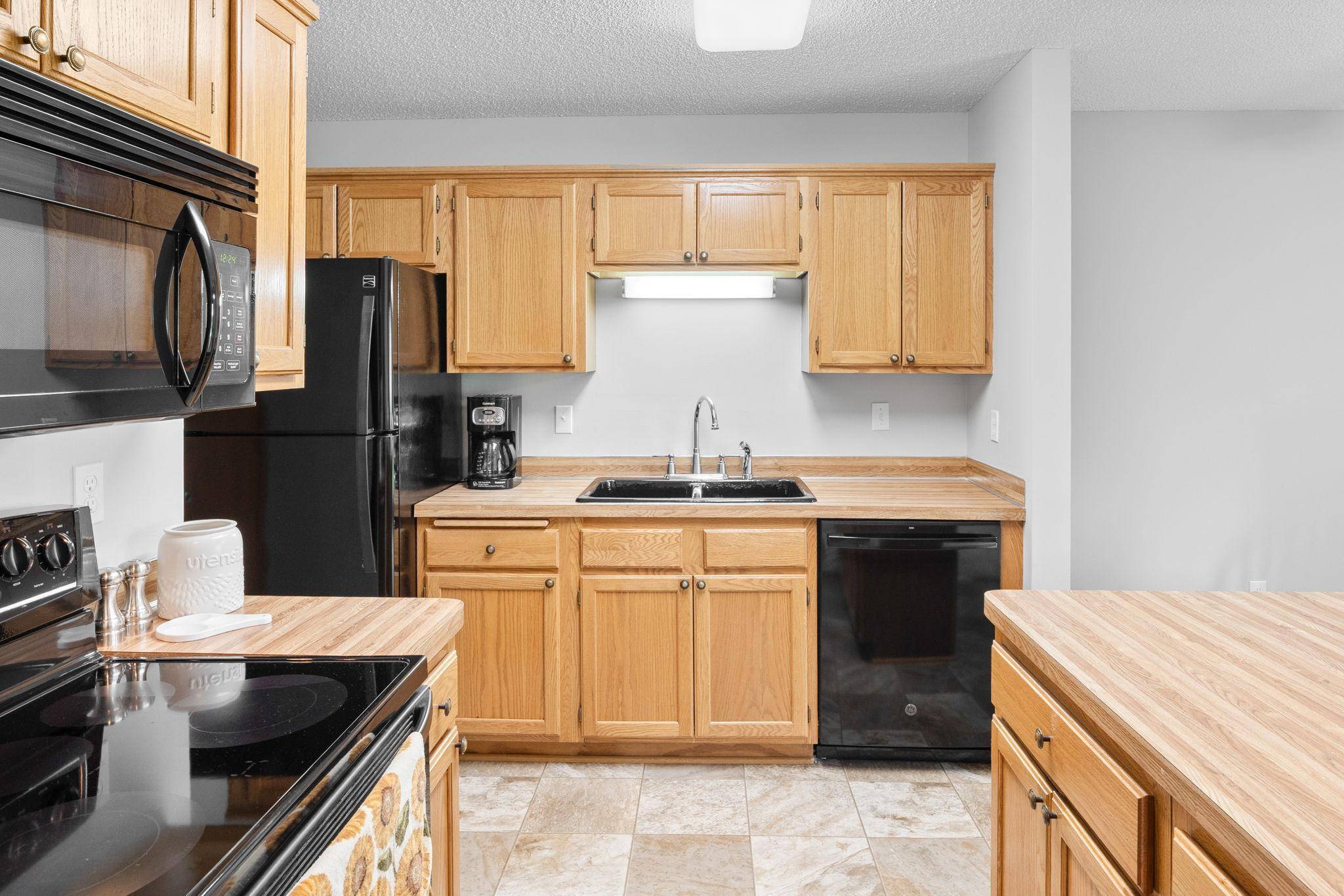 Maple Grove, MN 55369,6242 Magda DR #B