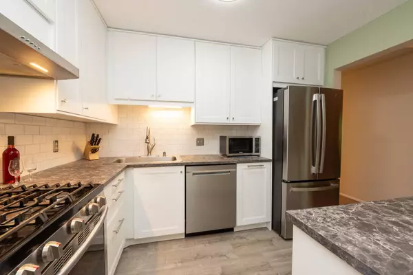 Eden Prairie, MN 55344,11160 Anderson Lakes Pkwy #315