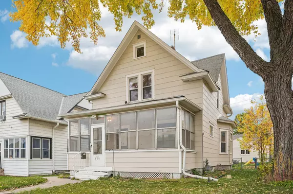 Saint Paul, MN 55106,979 Hudson RD