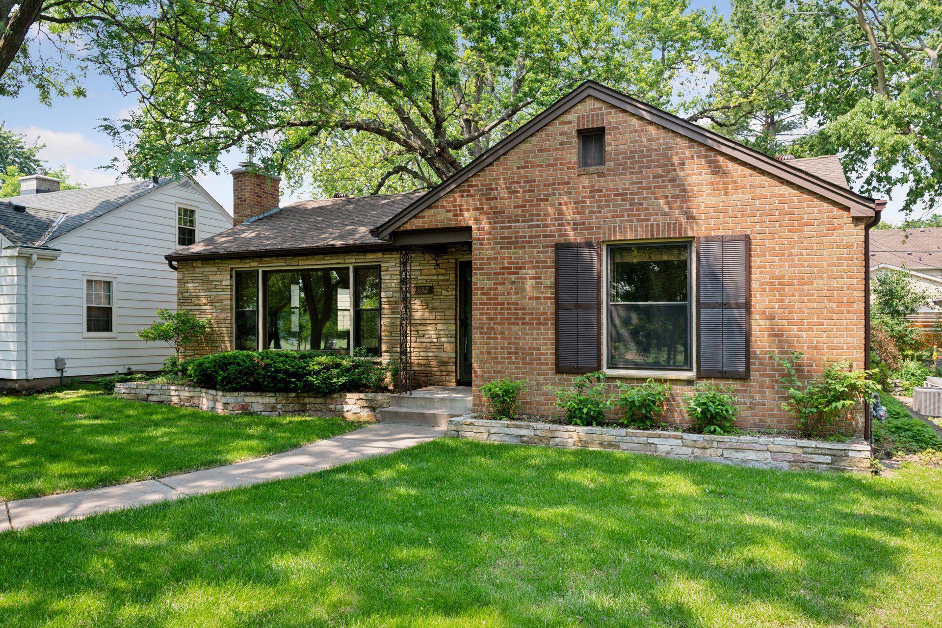Minneapolis, MN 55417,4932 Cedar AVE S
