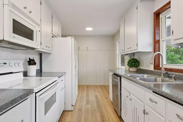 Waconia, MN 55387,309 W 2nd ST