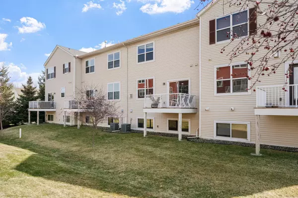 Chanhassen, MN 55317,9518 Roosevelt DR