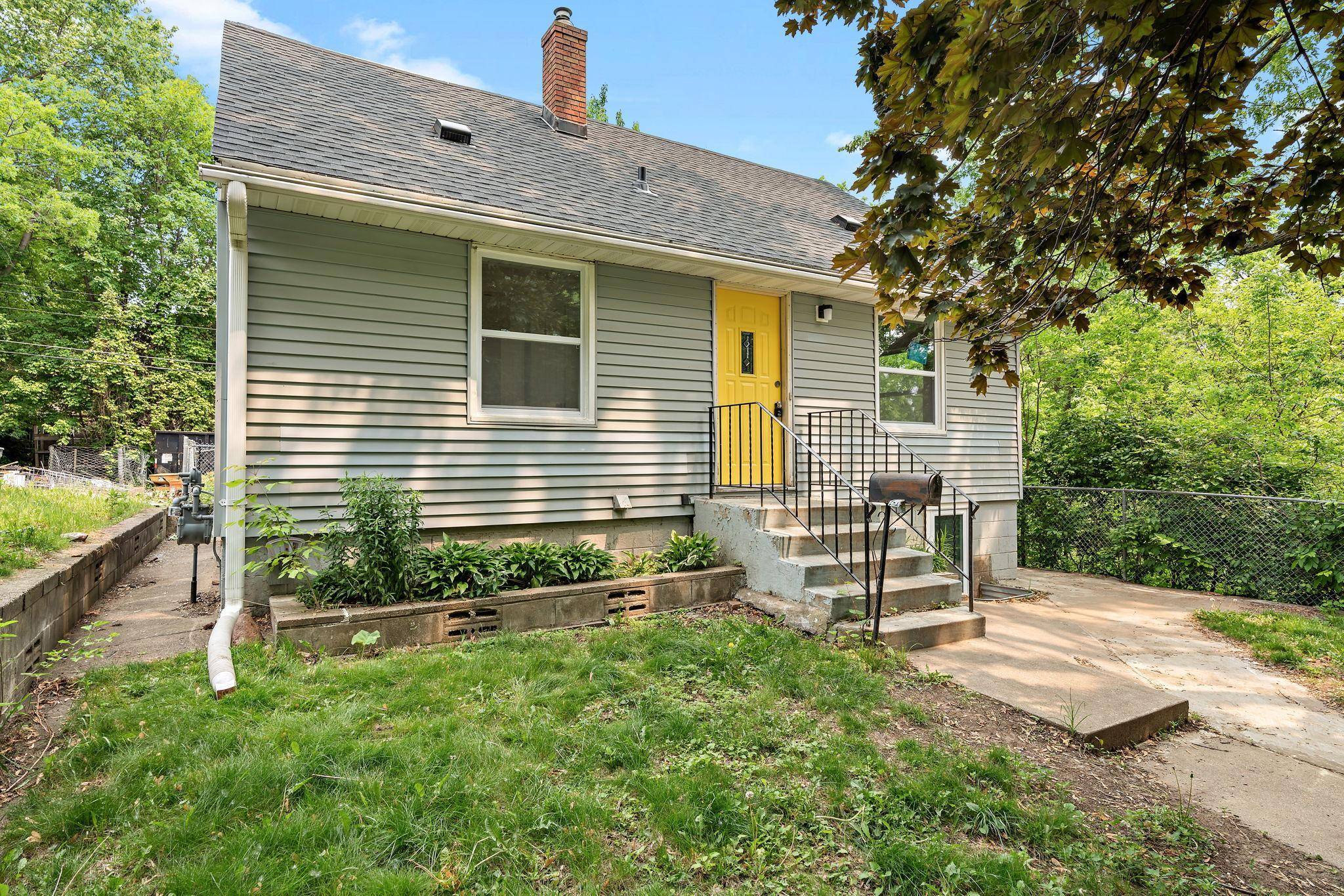 Saint Paul, MN 55118,549 Annapolis ST E