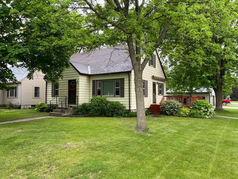 813 11th ST N, Benson, MN 56215