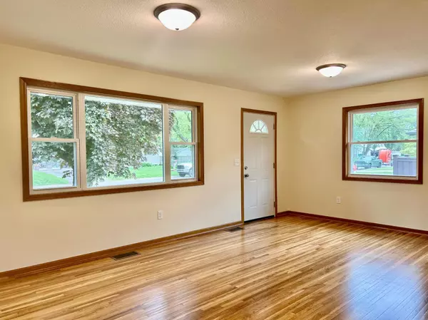 Bloomington, MN 55425,8212 15th AVE S