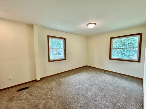 Bloomington, MN 55425,8212 15th AVE S