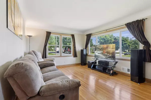 South Saint Paul, MN 55075,101 Frost ST W