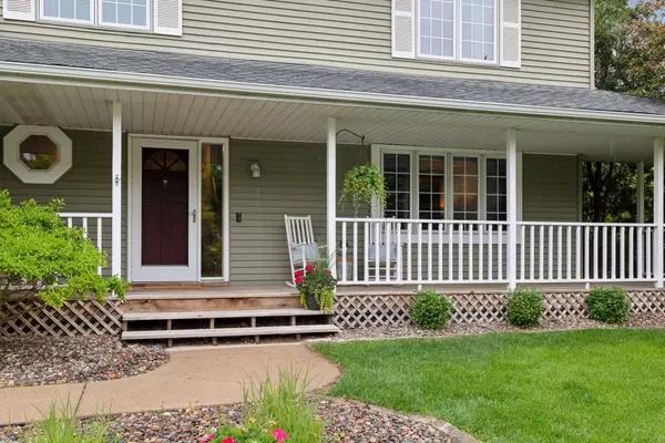 Eagan, MN 55122,1502 Rocky LN