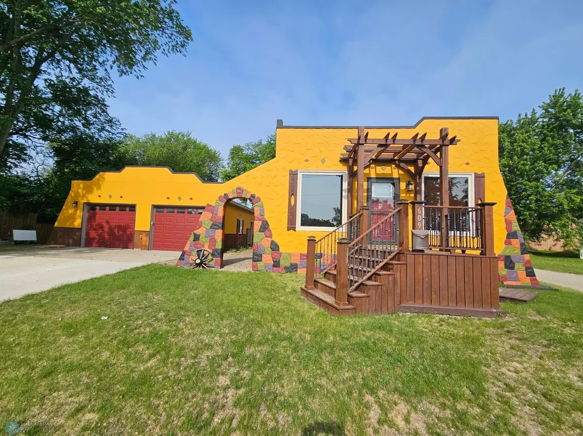 Wahpeton, ND 58075,609 1st ST N