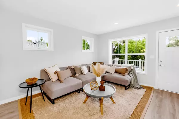 Saint Paul, MN 55130,729 Burr ST N