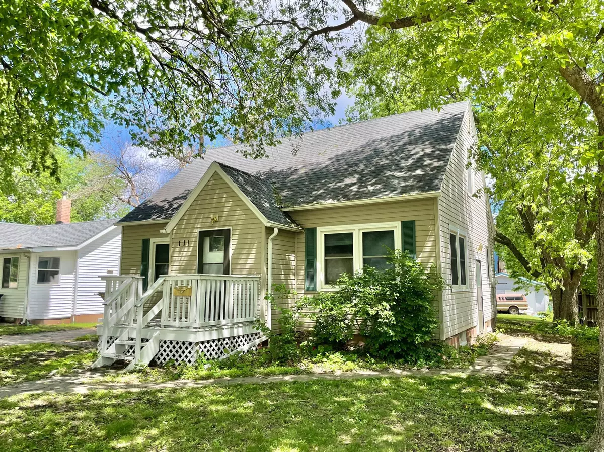 Springfield, MN 56087,111 N Park AVE