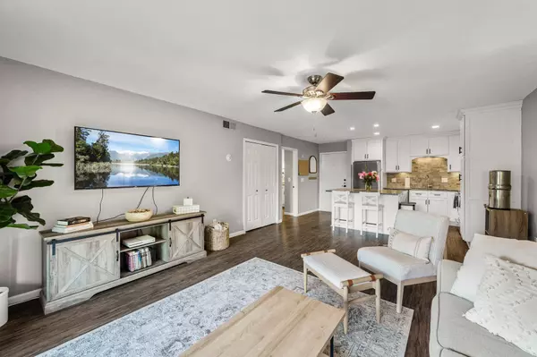 Edina, MN 55439,7510 Cahill RD #217B