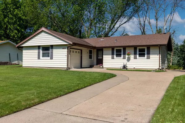 Coon Rapids, MN 55433,11748 Bittersweet ST NW