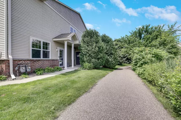 Carver, MN 55315,1656 White Pine WAY #H