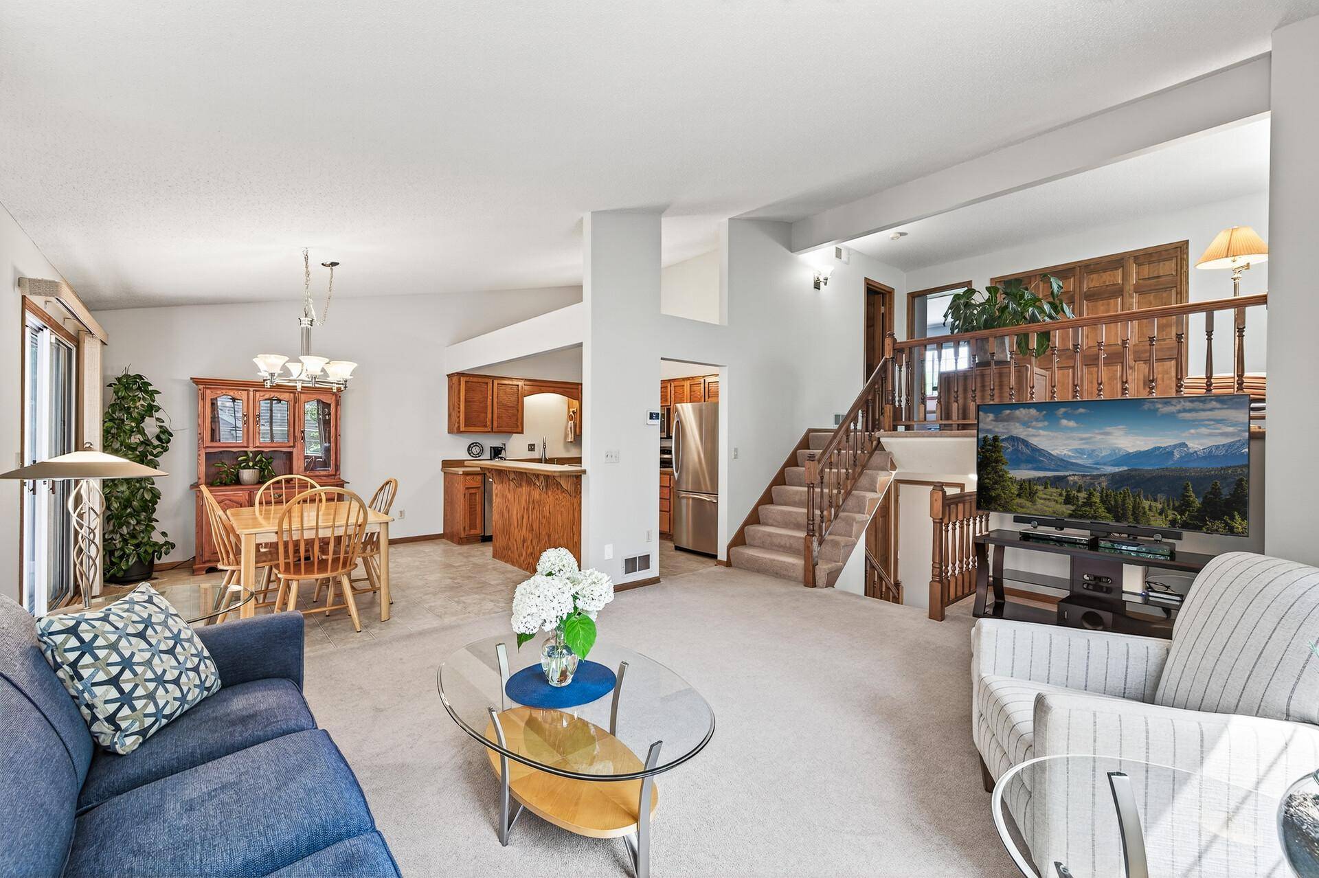 Shoreview, MN 55126,5711 Donegal DR