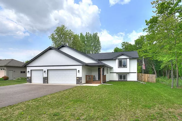 454 Roosevelt DR, Dresser, WI 54009