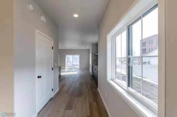 Fargo, ND 58104,4148 Arthur DR S