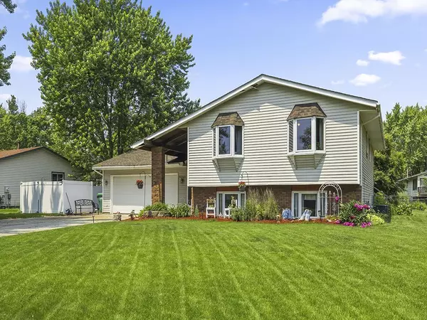 Maple Grove, MN 55369,10740 99th PL N