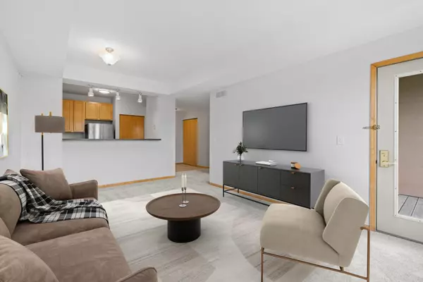 Minneapolis, MN 55401,560 N 2nd ST #408