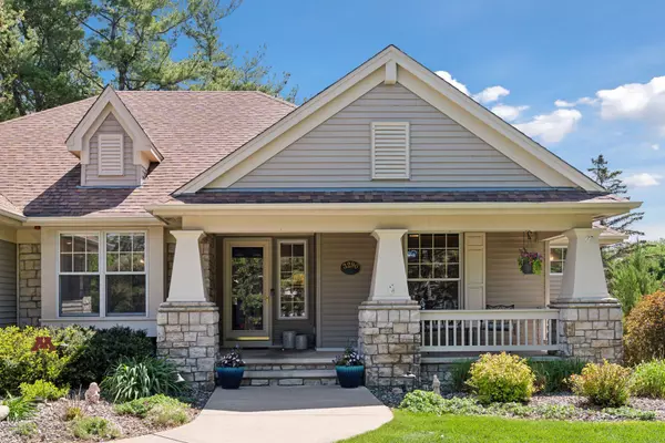 Vadnais Heights, MN 55127,3290 Samuel CT