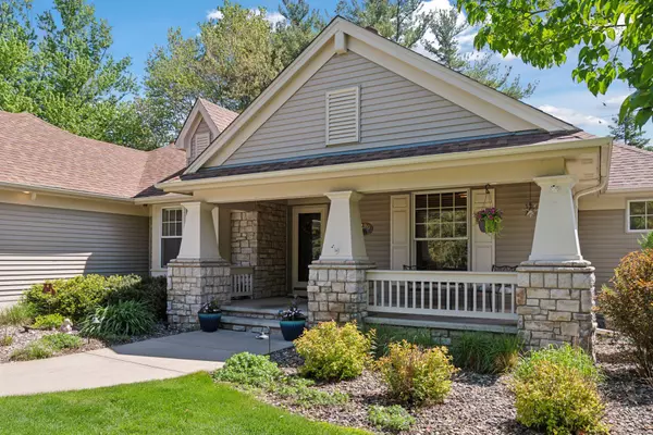 Vadnais Heights, MN 55127,3290 Samuel CT