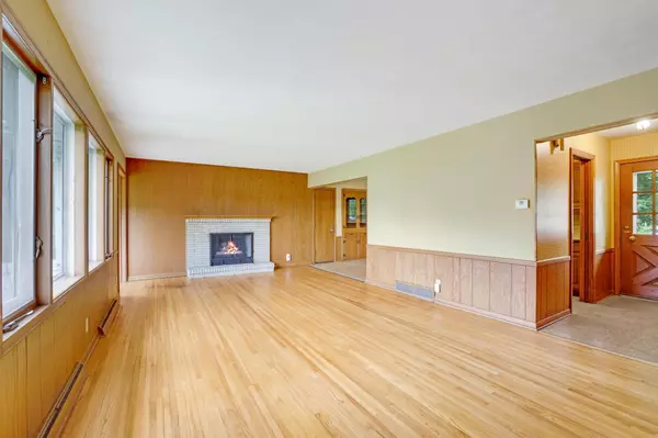 Minnetonka, MN 55305,11418 Friar LN