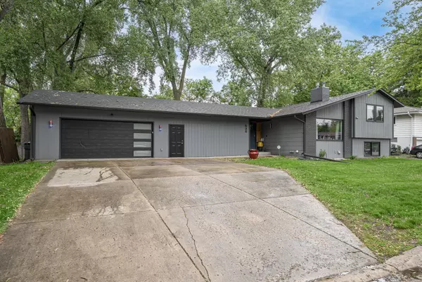 New Brighton, MN 55112,538 Silver Lake RD NW