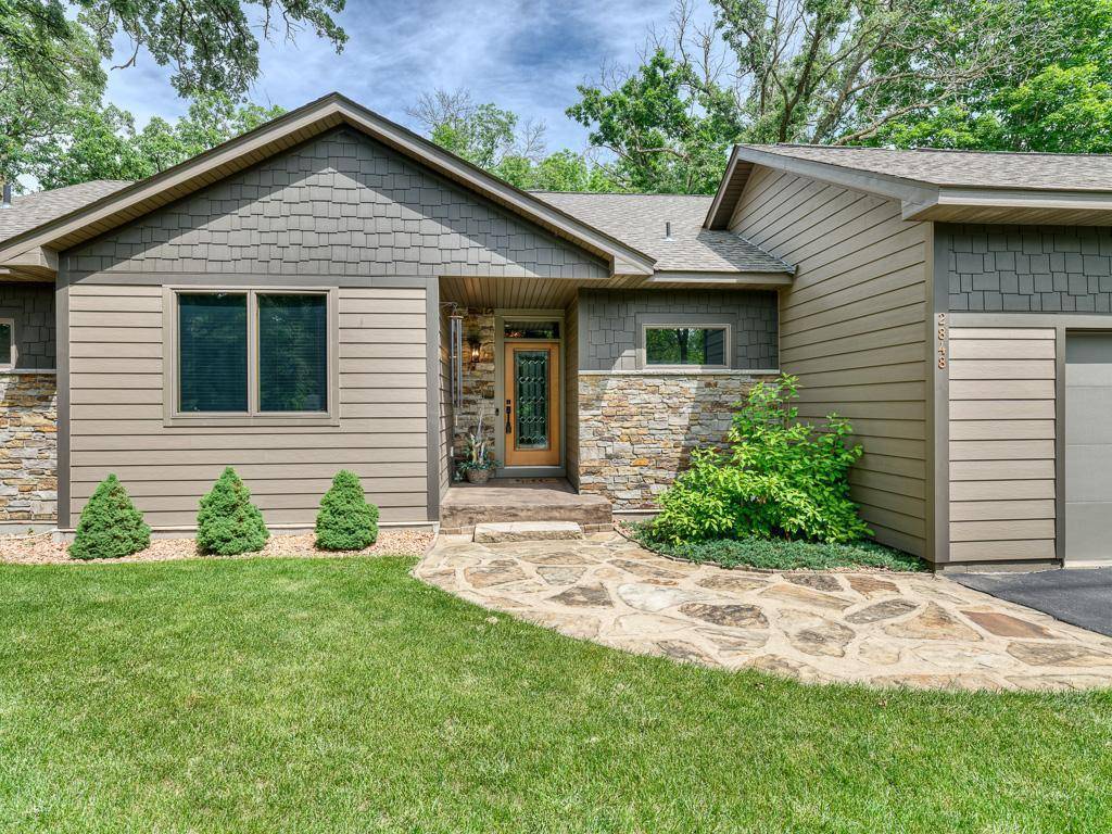 North Saint Paul, MN 55109,2848 Lake BLVD