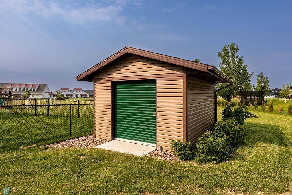 Fargo, ND 58104,7214 Eagle Pointe DR S