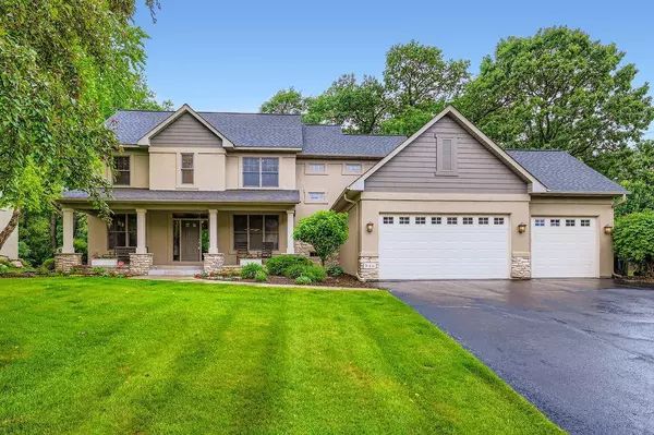 946 Wild Rose CT, Eagan, MN 55123