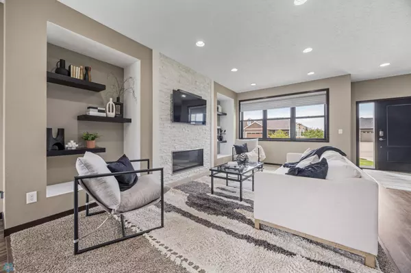 West Fargo, ND 58078,2800 Mcleod DR E